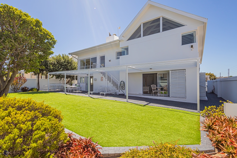 4 Bedroom Property for Sale in Myburgh Park Western Cape